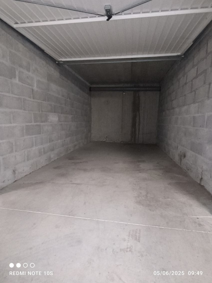 Offres de location Garage Écully (69130)